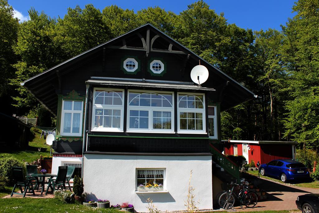 Ferienwohnungen Am Nationalpark Sassnitz Exterior photo
